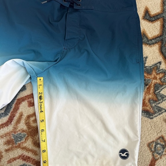 Hollister Men's Blue Ombre Swim Summer Board Shorts 32 - Picture 7 of 7